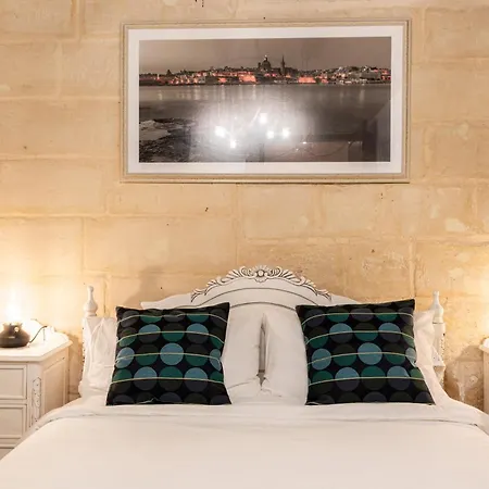 A Special, Beautiful 4br Lux In Ferry By 360 Estates *