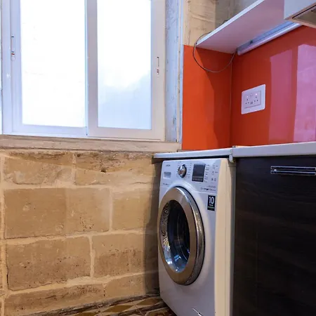 Apartman A Special, Beautiful 4br Lux In Ferry By 360 Estates *