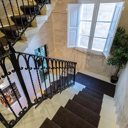 A Special, Beautiful 4br Lux In Ferry By 360 Estates Διαμέρισμα *