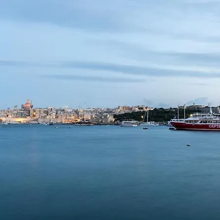 A Special, Beautiful 4br Lux In Ferry By 360 Estates Διαμέρισμα Σλιέμα